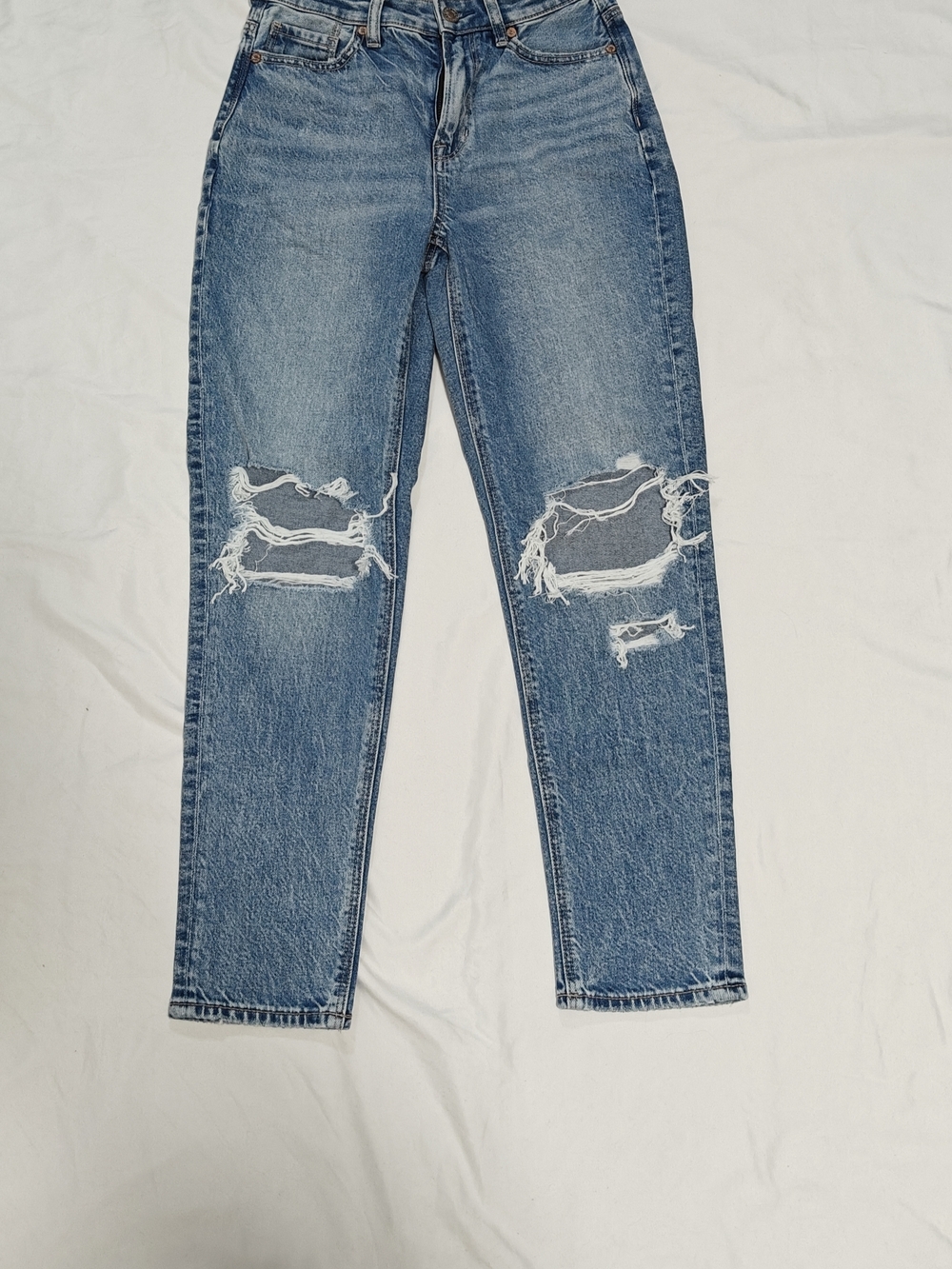 American Eagle Outfitters Distressed Boyfriend Jeans - Light Blue